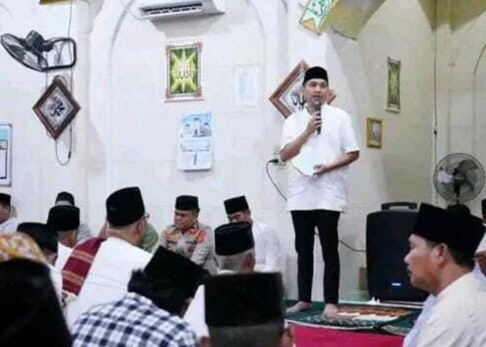 Bupati Ogan Ilir Panca Wijaya Safari Ramadan di Desa Tanjung Atap, Serap Aspirasi Warga Soal Lampu Jalan