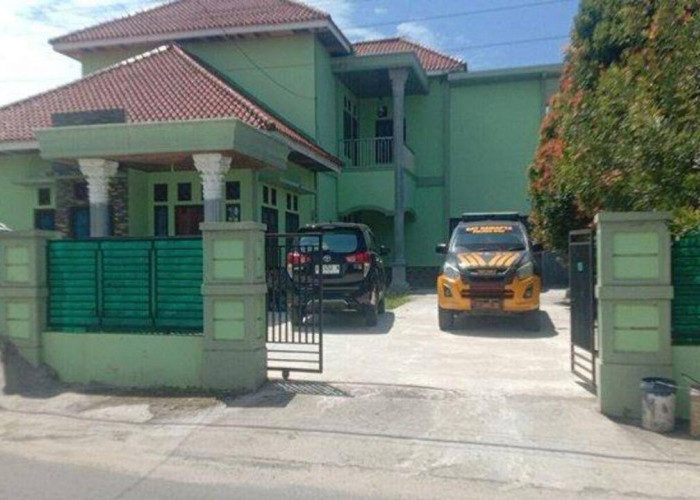 KPK Geledah Rumah Kadis PUPR dan Anggota DPRD OKU