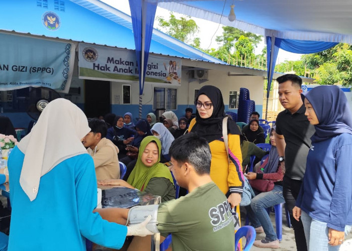 Pemeriksaan Kesehatan Rutin, SPPG Bambu Kuning dan SPPG Flores Gunung Ibul Pastikan Dapur Tetap Sehat dan Aman