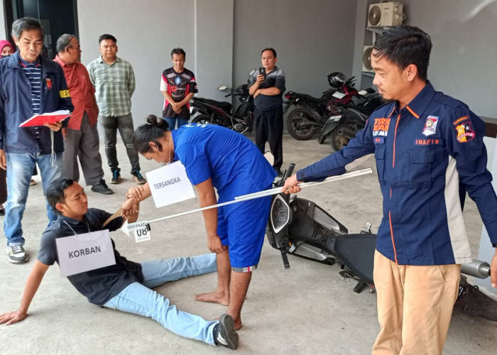Rekonstruksi 12 Adegan, Jukir Pasar Inpres Ditusuk 4 Kali