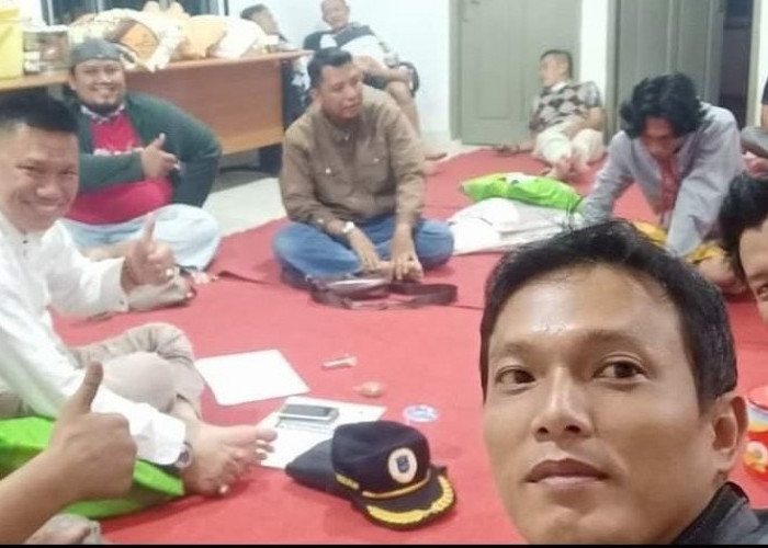 Foto Ketua Bawaslu OKI dan Cawabup Abdiyanto Beredar di Medsos: AMSI Sumsel Tegaskan Hoaks