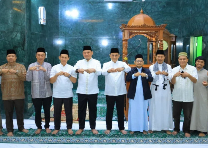 Sekda Edward Candra Hadiri Pengajian Ramadan, Perkuat Sinergi Pemprov dan DPRD Sumsel