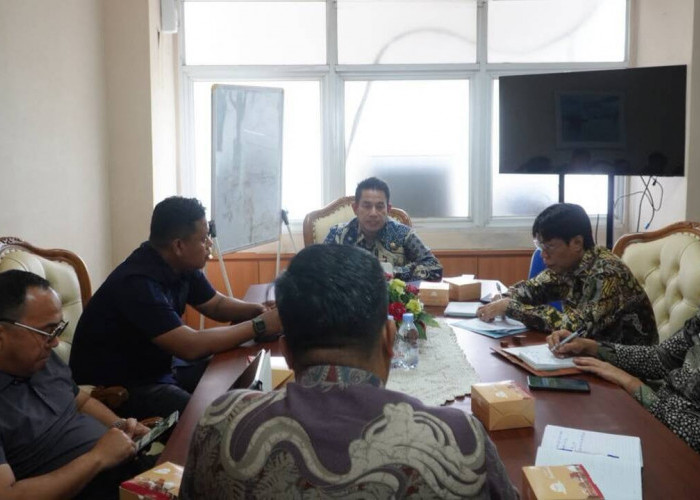Jaga Kekhusyukan Ibadah, PKL Masjid Agung Palembang Bakal Dipindah ke Luar Area