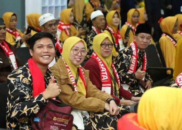 Herman Deru  Kembali Lepas Keberangkatan Jemaah Umroh Penerbangan Langsung Palembang-Madinah