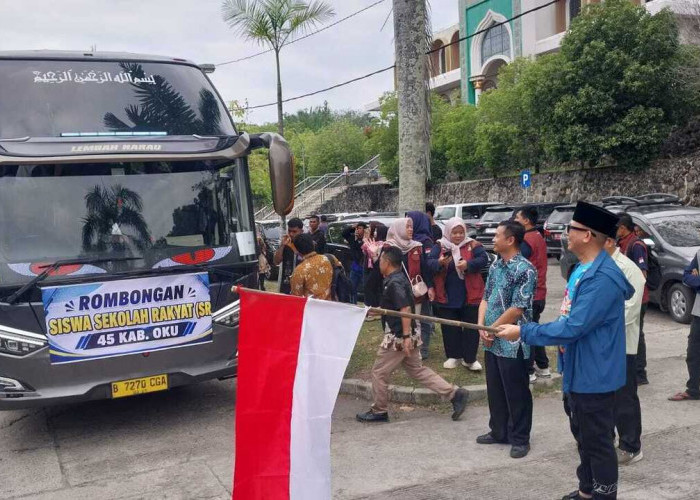 Teddy Beri Semangat 60 Siswa Sekolah Rayat OKU Belajar Sungguh-Sungguh Raih Cita-Cita