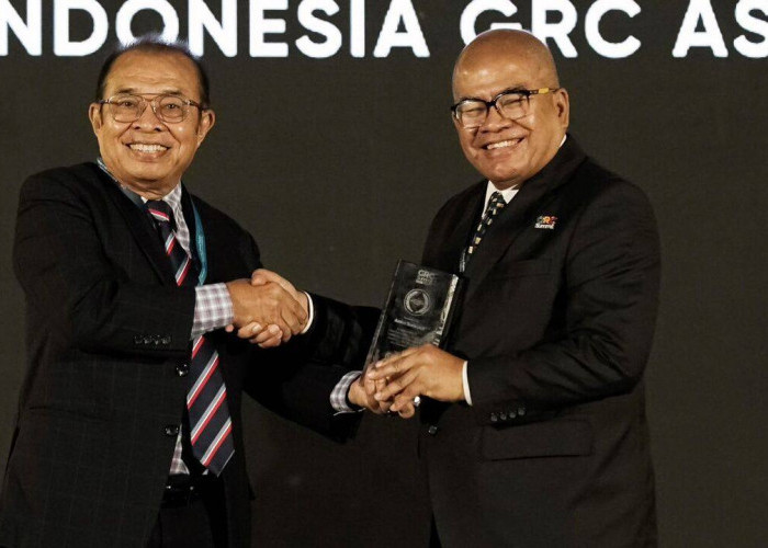 Integritas Nyata dalam Governansi, Amien Sunaryadi Dianugerahi GRC Lifetime Achievement Award 2025