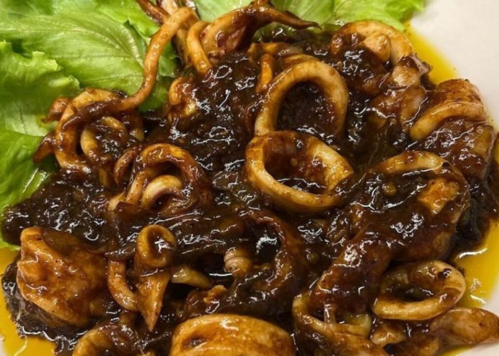 Cumi Lada Hitam, Hidangan Laut Pedas Gurih yang Semakin Digemari