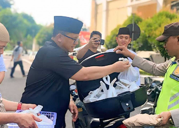 Polres OKU Bagikan 1.010 Kantong Daging Kurban