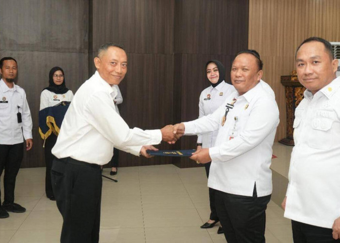 Kakanwil Kemenkum Sumsel Serahkan SK kepada 6 orang PPPK Paruh Waktu, SDM Tambahan Untuk Peningkatan Pelayanan
