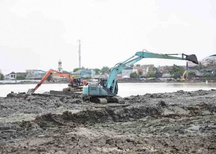 Herman Deru Tinjau Pengerjaan Pengembangan Danau OPI Sebagai Kolam Retensi Atasi Banjir 