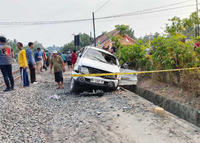 Empat Warga Segayam Tewas Di Tempat, Panther Dihantam Kereta Api di Perlintasan Tanpa Palang Prabumulih