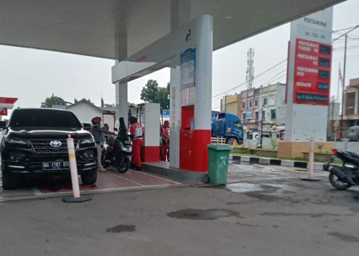 Warga Kecele, Harga Pertamax Mendadak Naik Jadi Rp16.650 