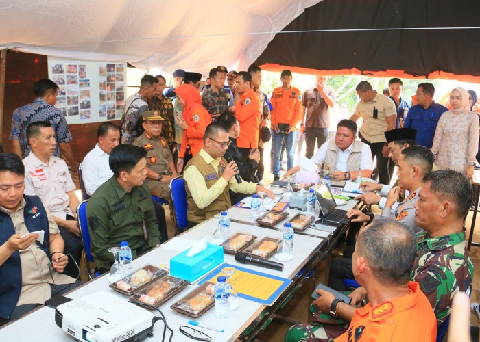 Tanpa Menunggu APBD, Herman Deru Gerakkan Gotong Royong Lintas Sektor Pulihkan Jembatan di Telang Rejo