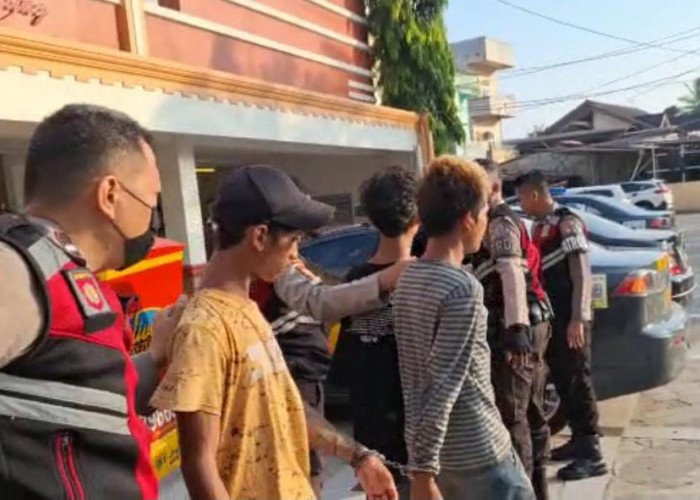 Lakukan Pungli, Tiga Remaja di Palembang Digiring ke Kantor Polisi