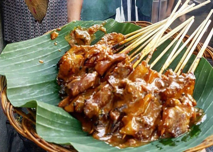 Sate Kere : Kuliner Legendaris dengan Sentuhan Unik dari Kota Solo