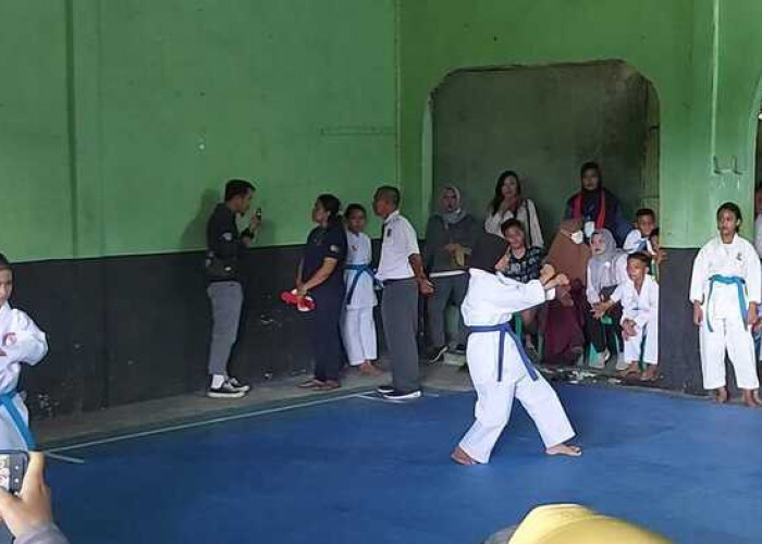 Ratusan Karateka Berlaga di O2SN Tingkat SD-SMP se Kota Prabumulih