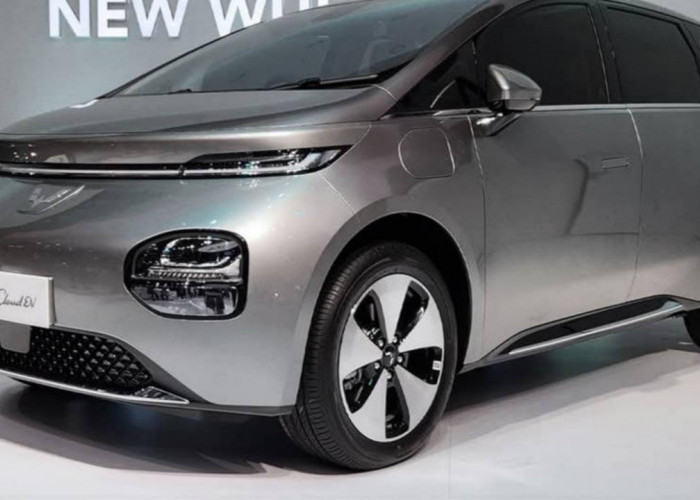 Mobil Listrik Wuling Cloud EV Kini Pakai CCS2, Isi Daya Makin Mudah!