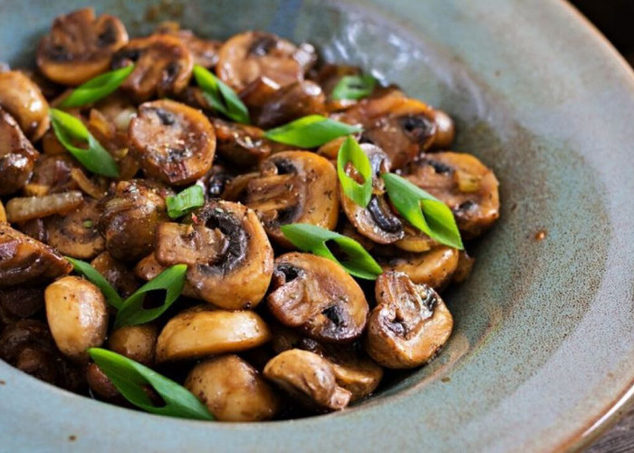Nikmatnya Tumis Jamur Kancing, Hidangan Sederhana yang Kaya Nutrisi