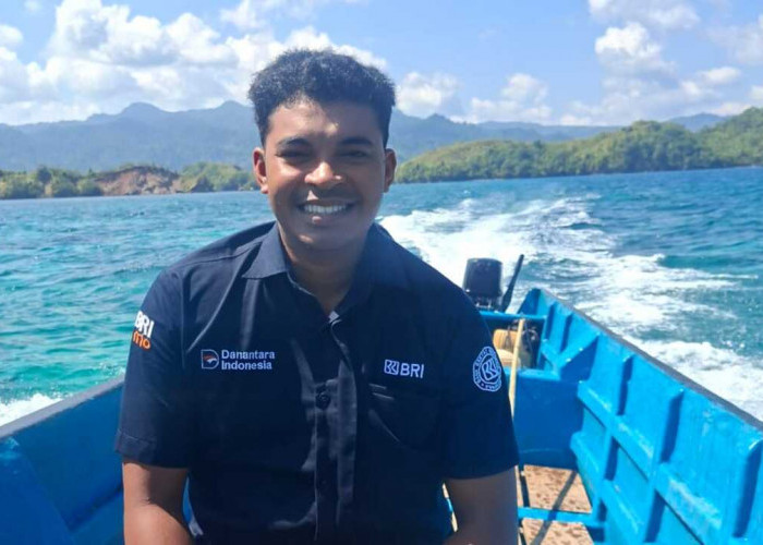 Menembus Ombak, Mantri BRI Hadirkan Layanan Perbankan di Kepulauan Maluku Utara