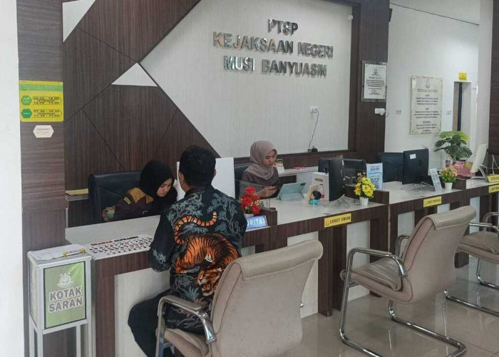 Oknum Kades Pinang Banjar Dilaporkan ke Kejari Muba