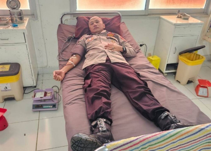Personil Polres OKU Donorkan Darah Sukarela untuk Warga di RSUD