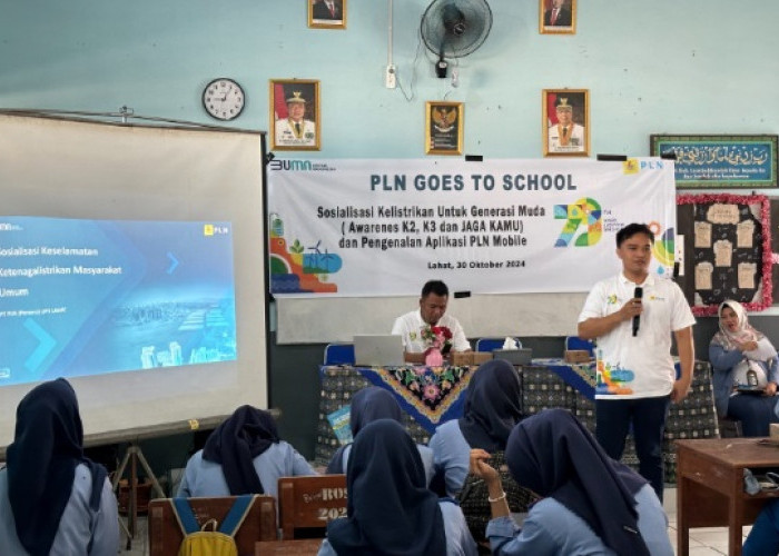 PLN Goes to School Peringati Hari Sumpah Pemuda, Kenalkan Layanan PLN Super Canggih kepada Generasi Muda