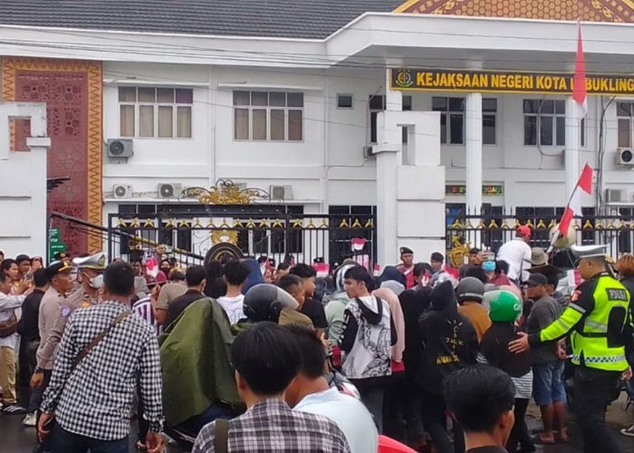 Kejari Lubuklinggau Didesak Serius Tangani Perkara Dugaan Pelanggaran UU IT