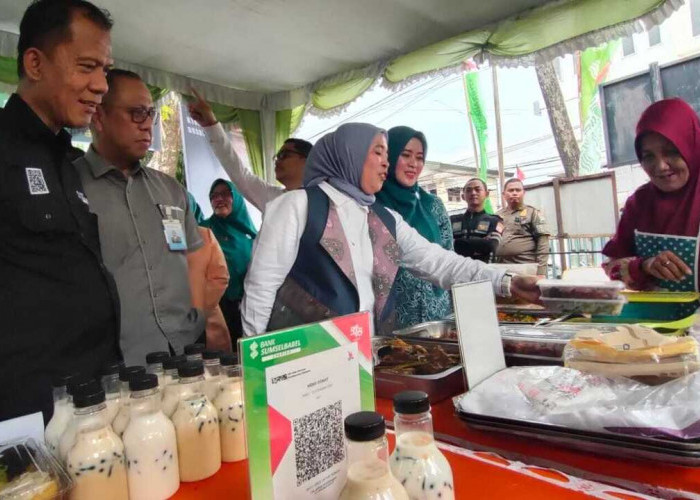 Hanya Dengan QRIS BSB Mobile, Warga Bisa Belanja Takjil Cuma Bayar Rp1.447 Rupiah