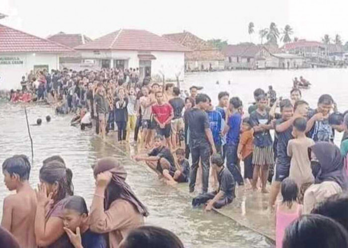 Masyarakat Pedamaran Dapat Tempat Wisata Dadakan di Tengah Meningkatnya Debit Air Sungai