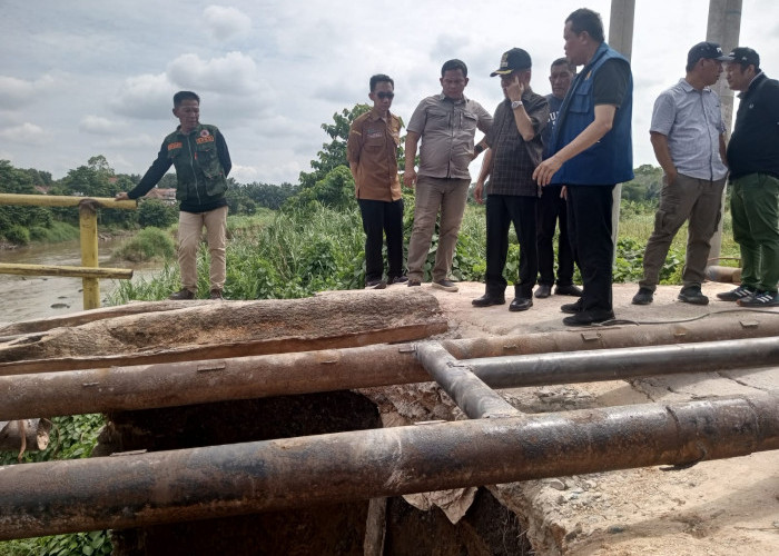 Akses Desa Lubuk Rukam - Muara Kumbang Terputus Akibat Longsor, Warga Harap Perbaikan Segera Dilakukan