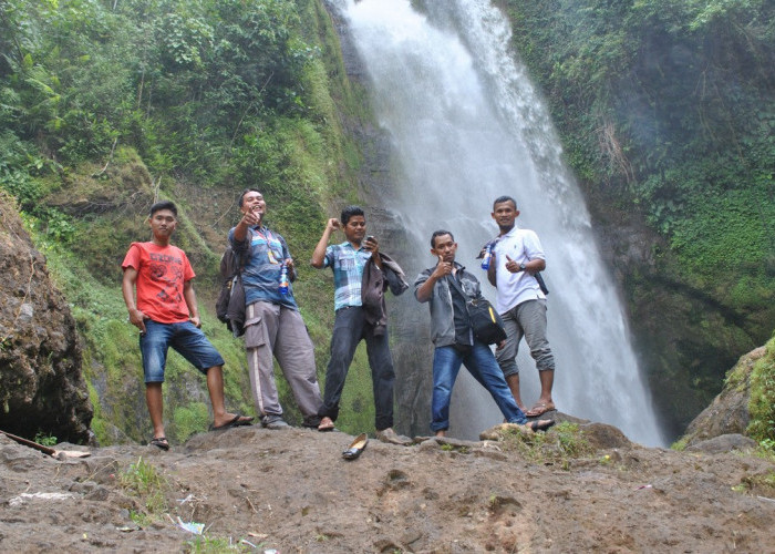 Pesona Air Terjun Kambas, Minim Fasilitas Namun Tetap Memikat