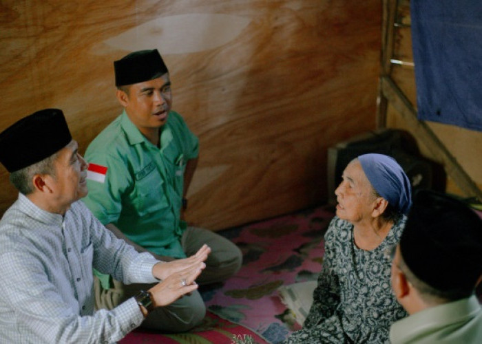 Terbaring Sakit, Ibu Ini Menangis Haru Saat Dikunjungi Ratu Dewa