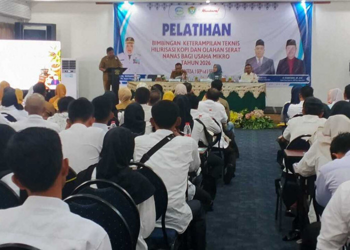 Dorong Komoditas Lokal, Latih UMK Olah Kopi dan Serat Nanas