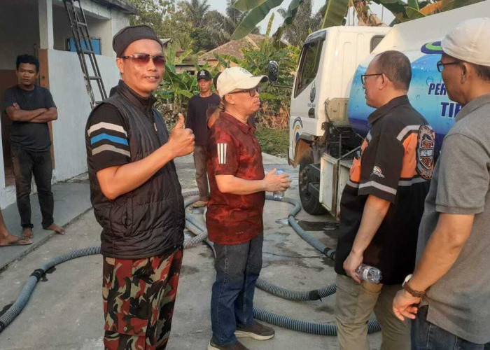 Bupati OKU Bantu Air Bersih Warga dan Masjid Bungur Indah, Sukajadi
