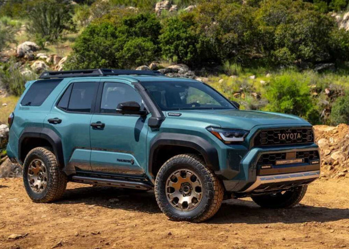 Toyota 4Runner 2025: SUV Legendaris yang Lebih Tangguh dan Modern. 