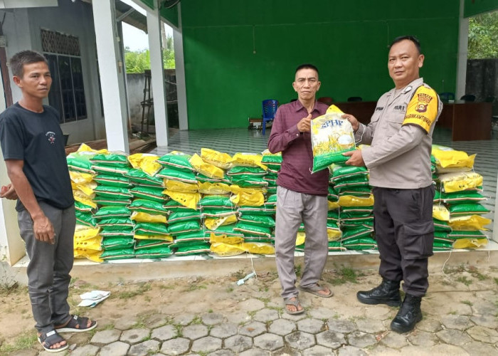 Salurkan 4 Ton Beras Murah untuk 800 Warga
