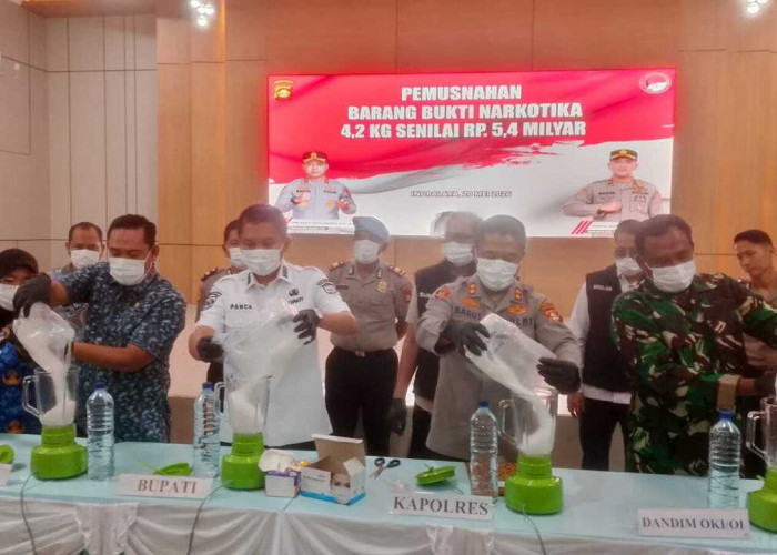 Blender Sabu 4,2 Kg Bak Jus Sirsak, Kapolres hingga Bupati Ogan Ilir Musnahkan Barang Bukti Rp5,4 Miliar