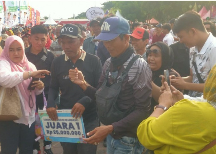 Ketika Cinta Budaya Mengalahkan Hitungan Untung Rugi: Kisah Pendayung Bidar Palembang