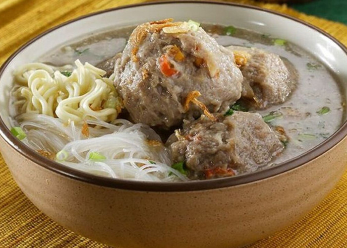 Bakso Urat, Kuliner Sederhana yang Tetap Digemari di Tengah Tren Makanan Modern