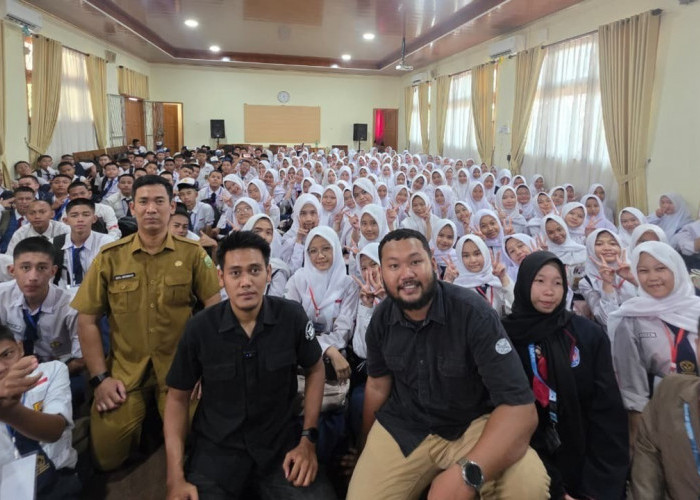 Satgaswil Sumsel Densus 88 AT Polri Gelar Sosialisasi Pencegahan IRET di 3 Sekolah Selama MPLS
