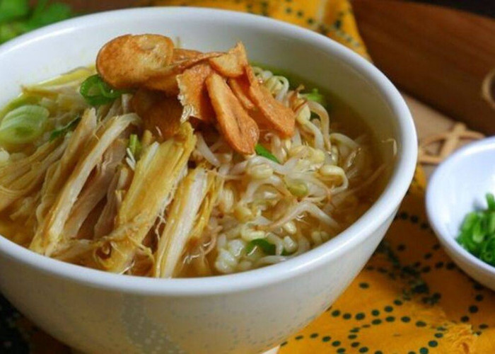 Soto Kudus : Cita Rasa Khas dari Kota Kretek yang Menyatu dalam Semangkuk Kehangatan