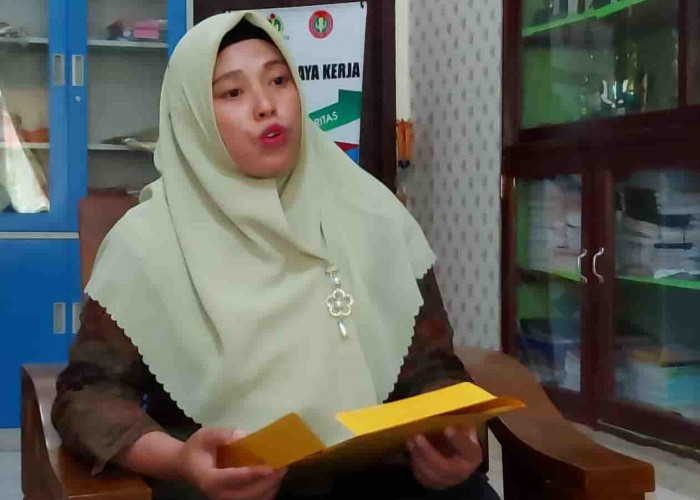 Kepsek SMK PGRI 2 Prabumulih Bantah Paksa Siswa Copot Jilbab, Ini Jawabannya...
