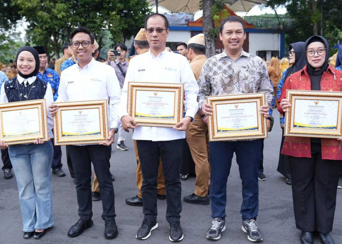 Pusri Terima Penghargaan Pembinaan Sekolah Adiwiyata 2026 dari Wali Kota Palembang