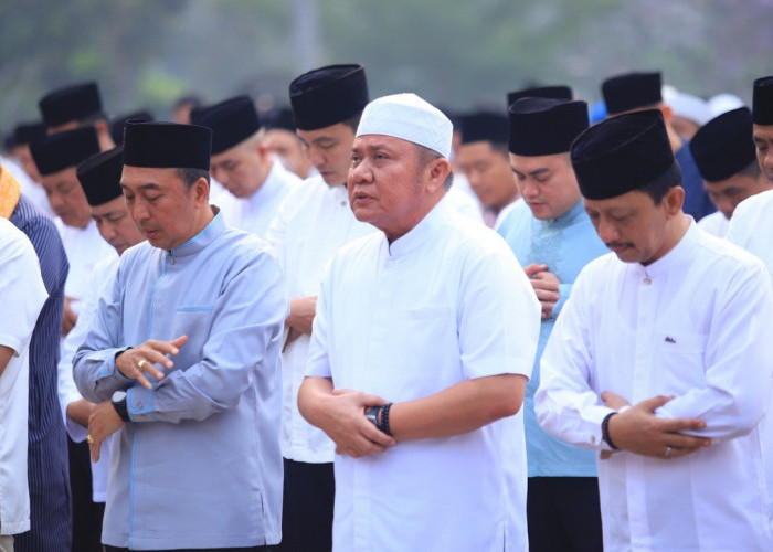 Shalat Istisqa di Griya Agung, Herman Deru Ajak Masyarakat Perkuat Gotong Royong dan Doa Hadapi Kemarau