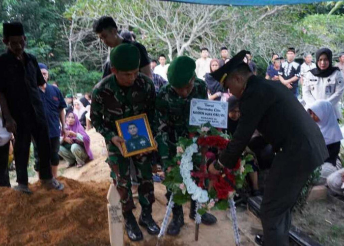 Dandim 0402/OKI Pimpin Upacara Pemakaman Militer Almarhum Kopda Robi Angriawan