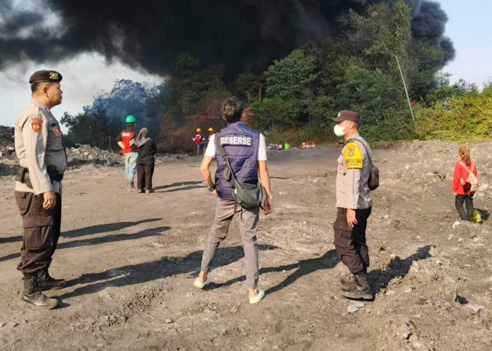 Pit 2 Banko PTBA Alami Kebakaran Hebat, 6 Damkar dan 8 Water Truck Diterjunkan