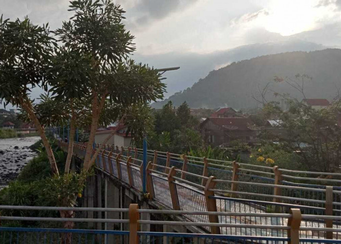 Keindahan Bukit Sulap dari Kampung Ulung: Lukisan Alam yang Tak Lekang oleh Waktu