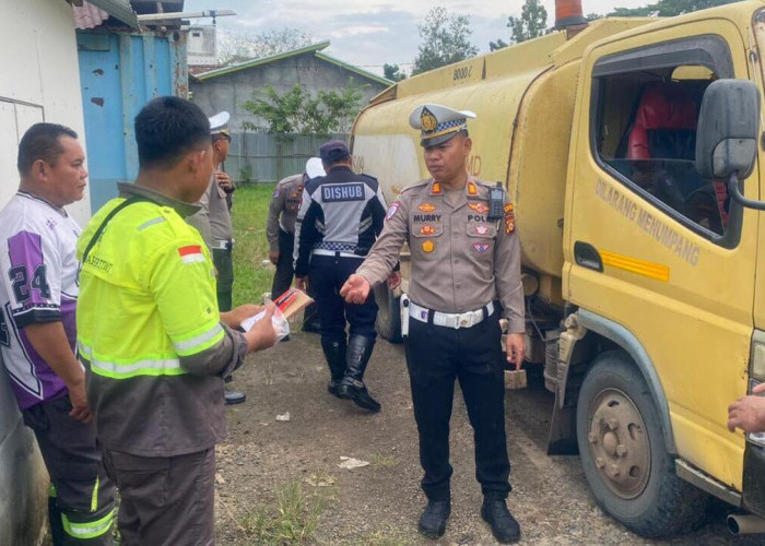 Cegah Kecelakaan, Satlantas Musi Rawas Turun Tangan Cek Armada Tangki PT SRMD