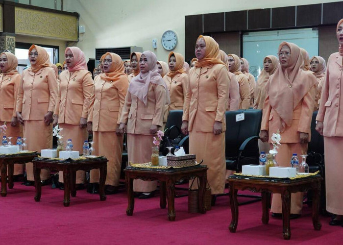 Desy Kasnayati Edward Resmi Dikukuhkan Sebagai Ketua DWP Sumsel  Periode 2024-2029  Oleh Ketua DWP Pusat