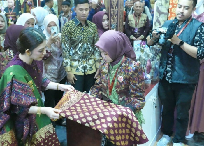 Songket Banyuasin Curi Perhatian di Kriyanusa 2026